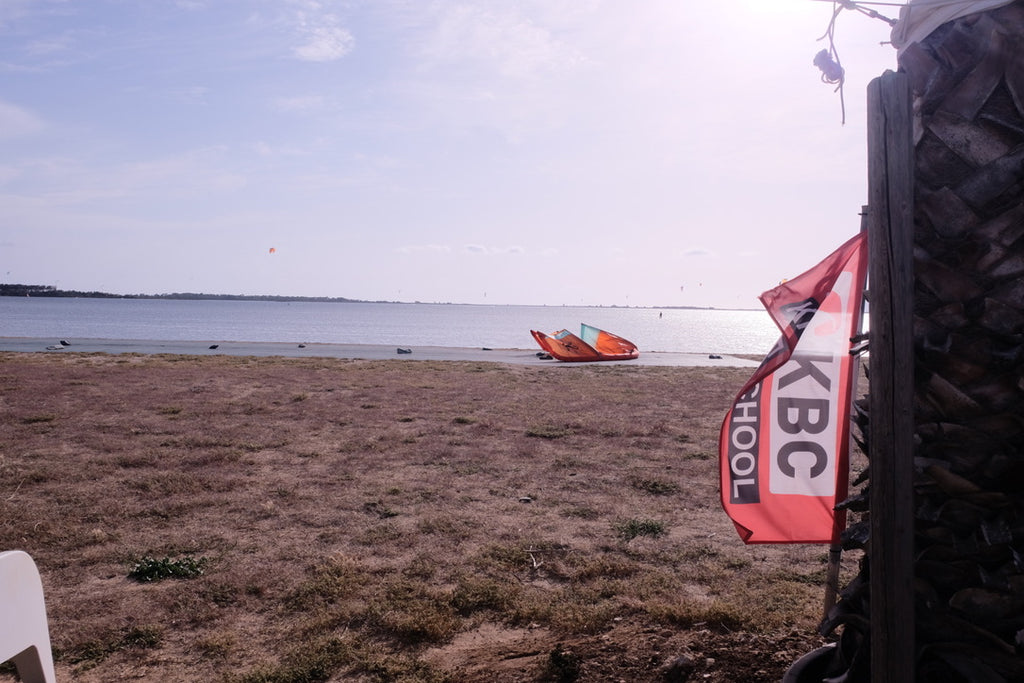 Eine Woche Kitesurfen und Wingfoilen in Sizilien