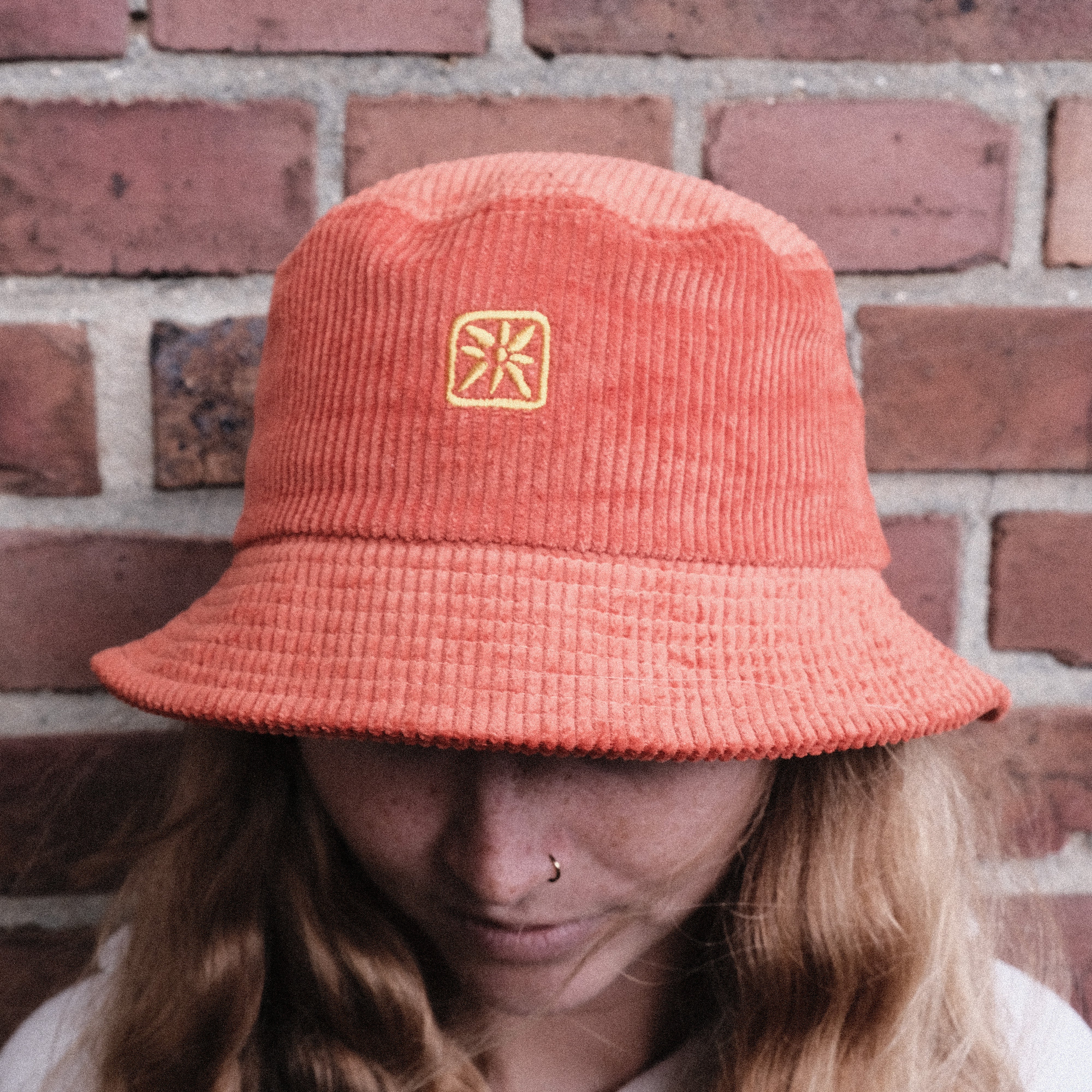 SUNFLOWER HAT CORAL - mijosurf